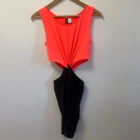 Divided By H&M Cutout Woman Dress Size S - Picture 2 of 8